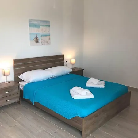 Karpadise Daire Arkasa